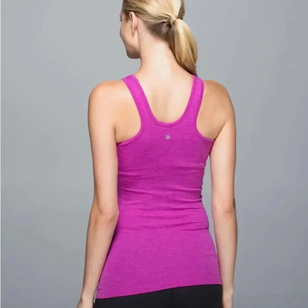 Lululemon sz 8 Seamlessly Covered Tank heathered Ultra Violet with pads EUC